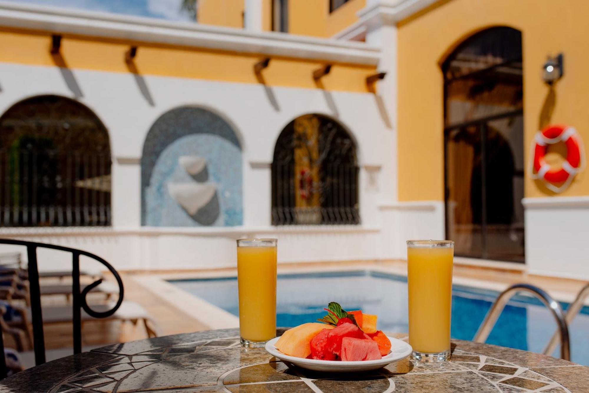 Hotel Plaza Кампече Екстериор снимка