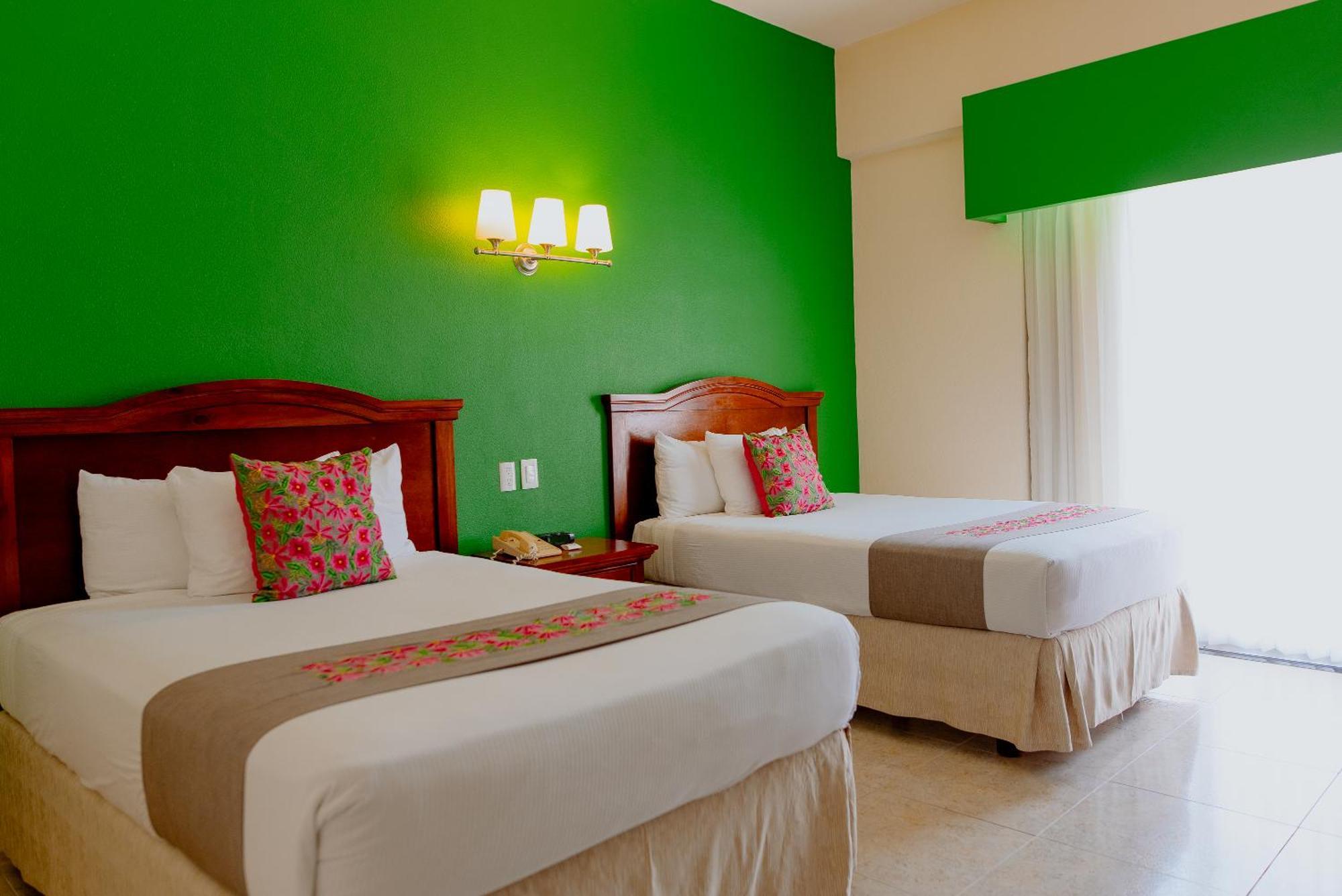 Hotel Plaza Кампече Екстериор снимка